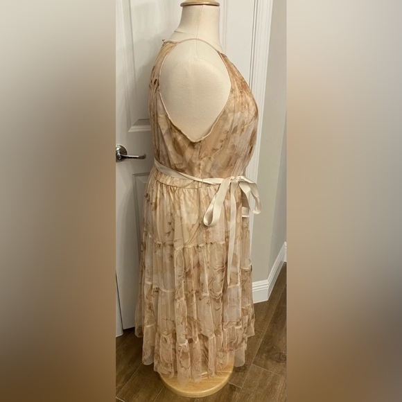 3x Plus Dress 🤍 - Picture 2 of 5